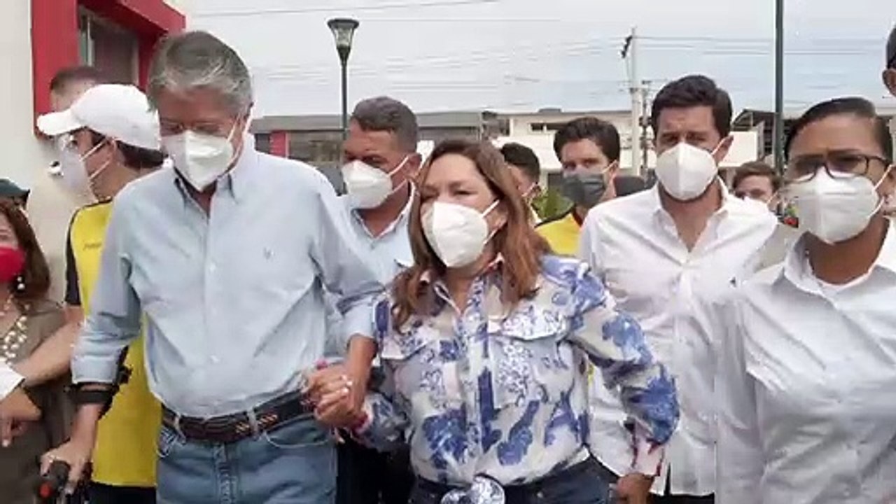 Equador elege presidente entre esquerda e direita