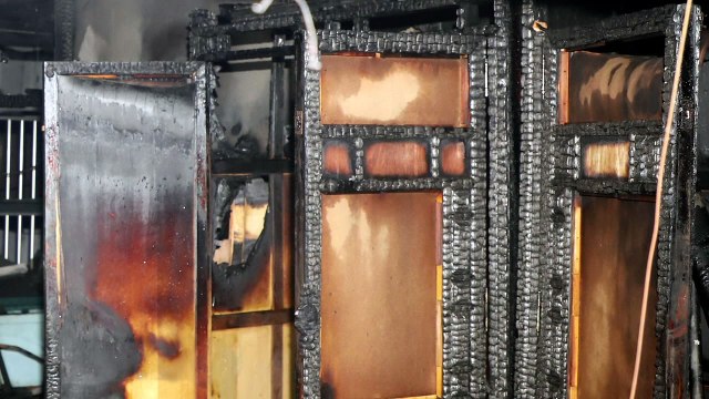 경남 진주 주택 3층에서 불...70대 남성 숨져 / YTN