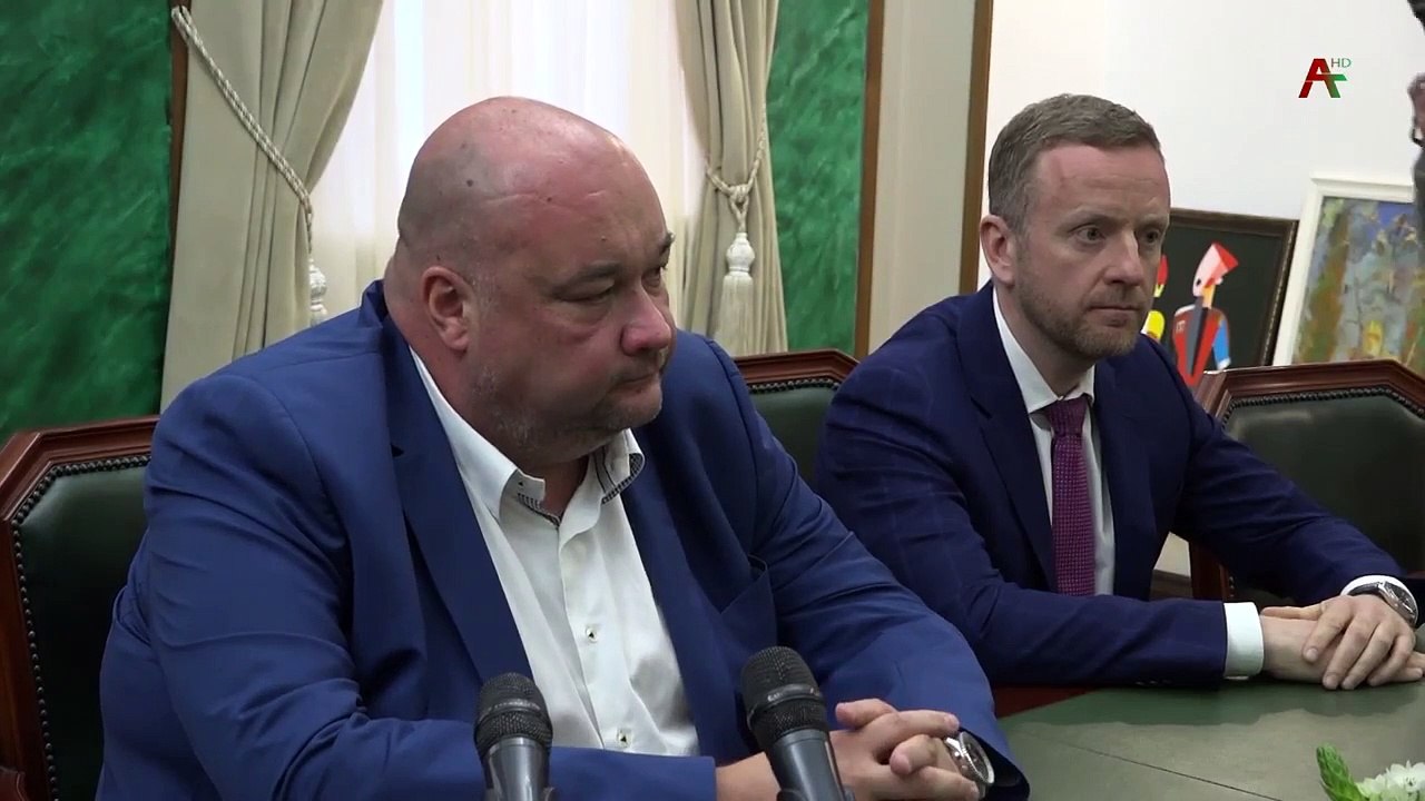 Аслан Бжания встретился с  Дмитрием Давыденко