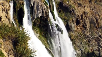 Beautiful waterfall 4k camra reazalt