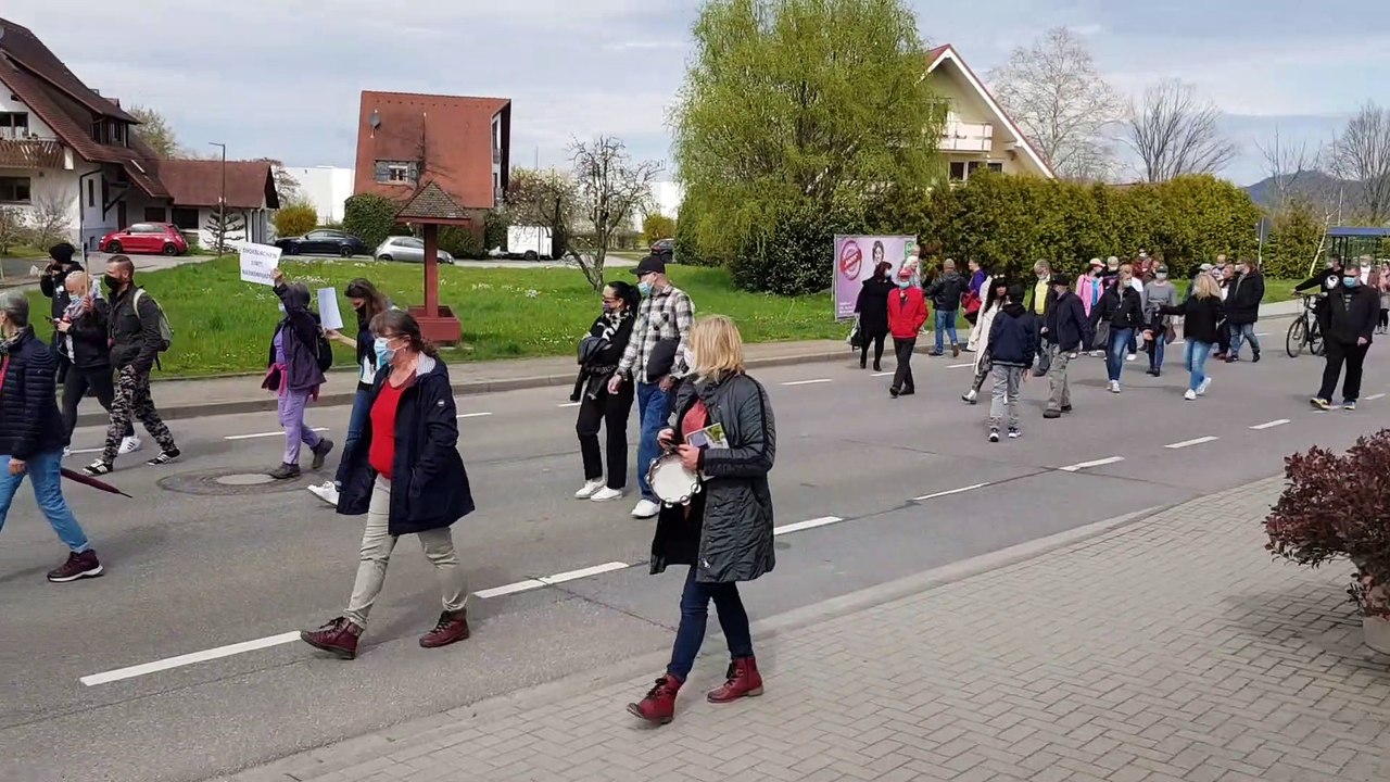 ++ Viele kamen ++ Mit der ganzen Familie ++ Demo am 11.04. in Ottersweier ++Teil 3