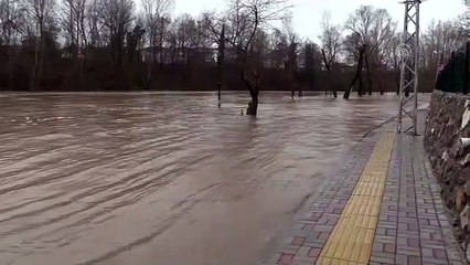 Bartın'da sağanak taşkına neden oldu