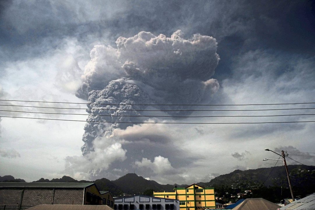 Vulkan auf St. Vincent ausgebrochen
