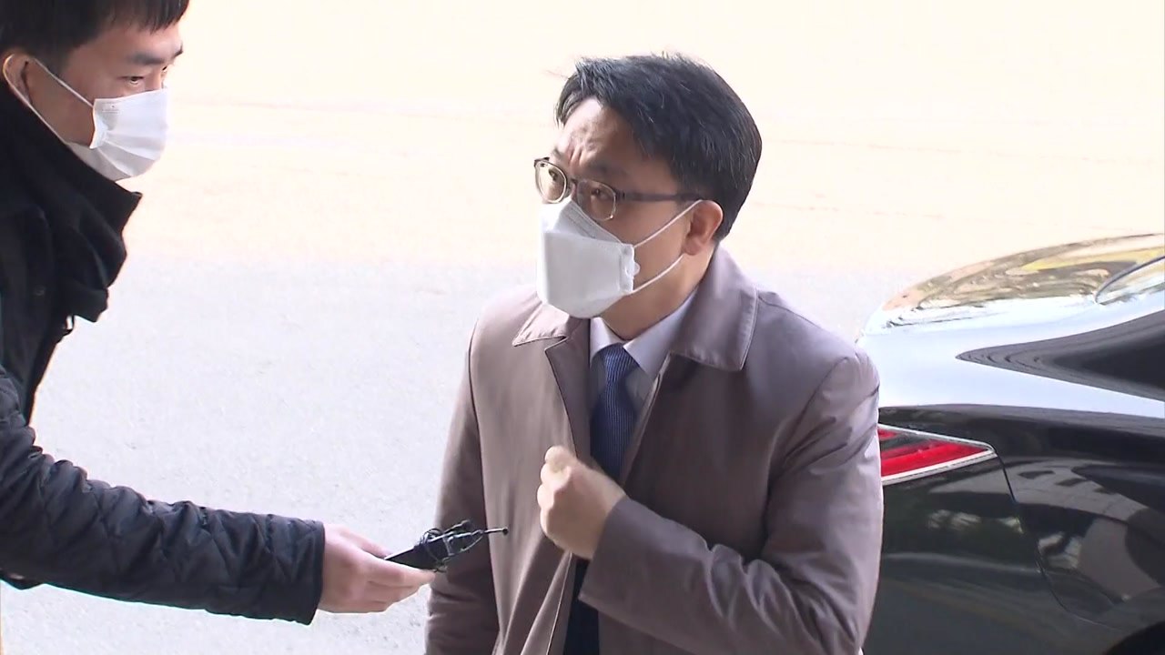 중앙지검 이첩 사건 한 달째 쥐고 있는 공수처...김진욱 "시간은 우리 편" / YTN