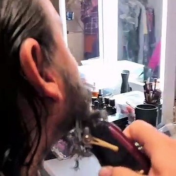 Χαραλαμπόπουλος: Δες την αλλαγή στην εμφάνισή του για τις ανάγκες του νέου του ρόλου