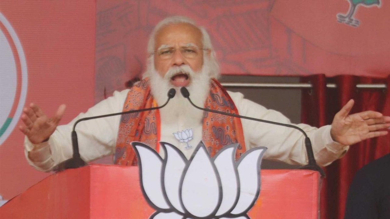 'Didi got Bihar cop, mother killed', PM Modi attacks Mamta
