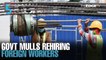 EVENING 5: Govt mulls lifting foreign labour freeze