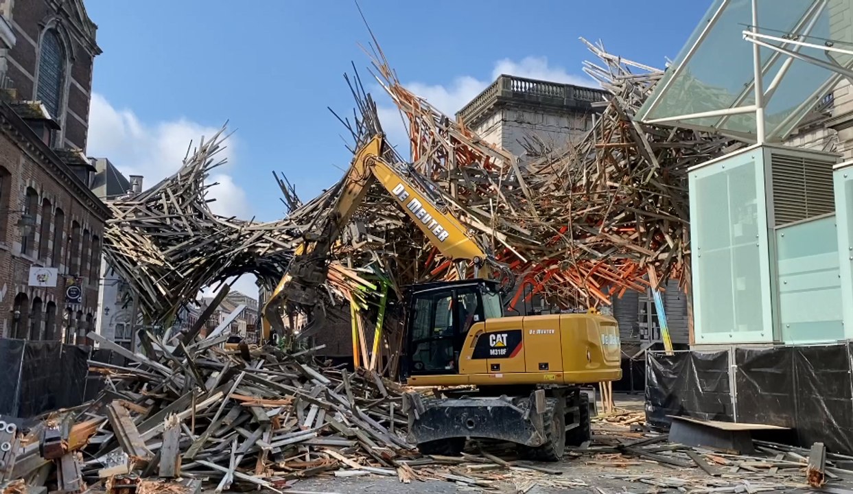 Une exposition "Arne Quinze" à Mons après le démontage de "The Passenger"