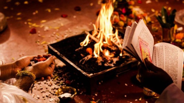 Chaitra Navratri 2021: चैत्र नवरात्रि में घर पर ऐसे करें हवन | Navratri Hawan Vidhi | Boldsky