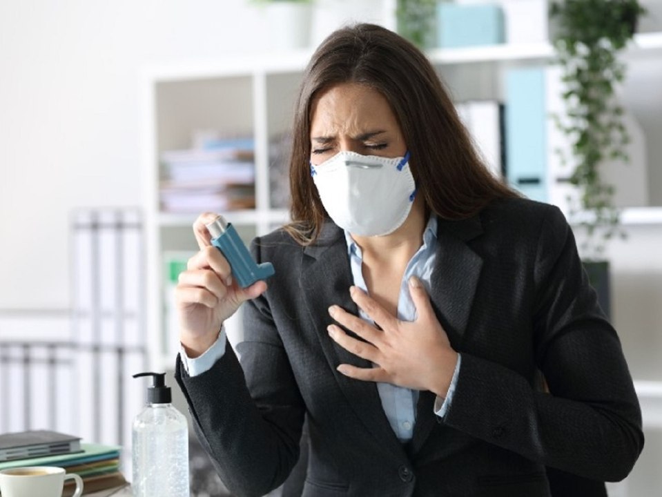 Neue studie: asthmaspray kann schwere covid-19-verläufe verhindern