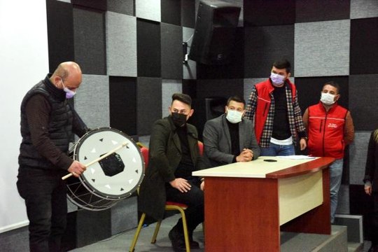 Eğitim verilen Ramazan davulcuları sahur için hazır