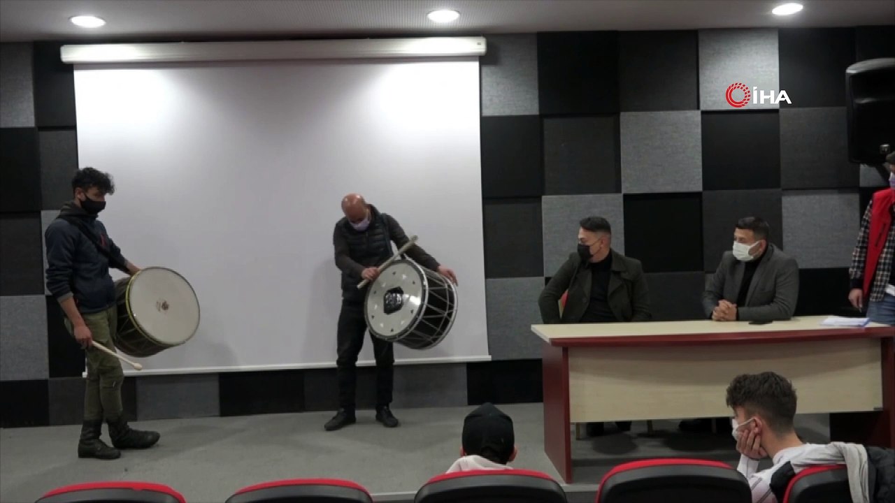 Eğitim verilen Ramazan davulcuları sahur için hazır