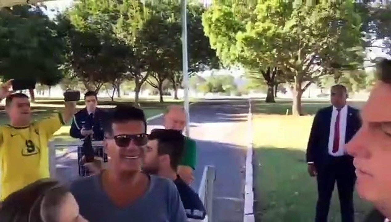 O discurso do Kajuru é para enganar trouxa. Está na cara que ele é X9 do STF