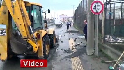 Metrelerce yukarı fışkıran su korku dolu anlar yaşattı