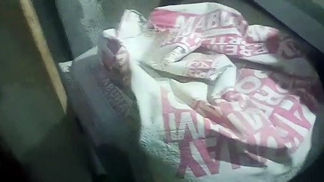 Kung ayaw mo masara, lalabas nalang ako!