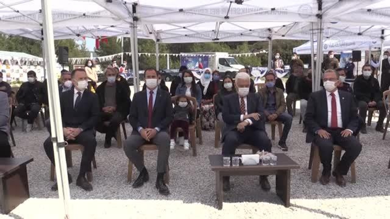 Arıcılık Akademisi'nde eğitim gören arıcılar mezun oldu