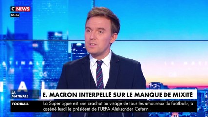 Mixité - Regardez cette séquence étonnante où, face à Emmanuel Macron, une mère voilée témoigne : ""Mon fils m’a demandé si le prénom de Pierre existait vraiment"