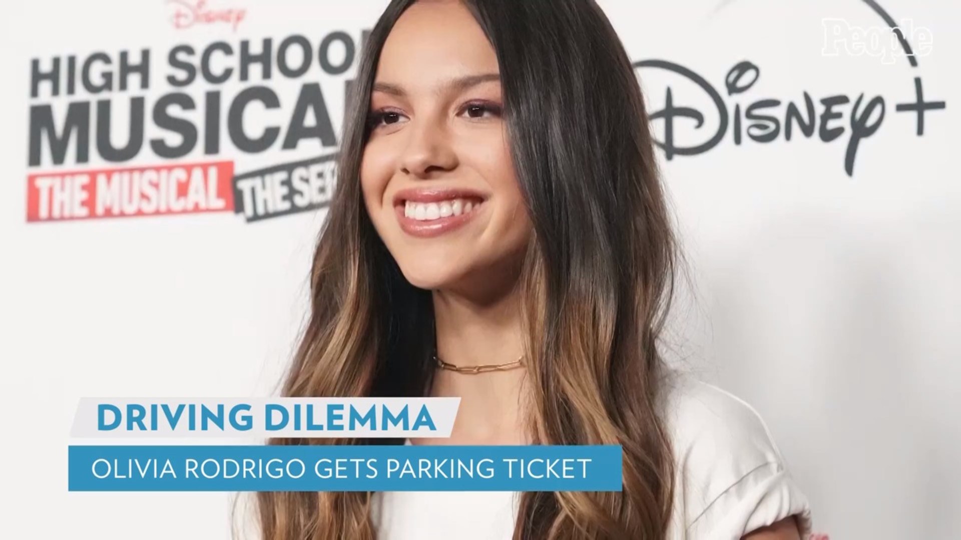 ⁣Drivers License' Singer Olivia Rodrigo Gets Parking Ticket: Driving 'Isn't All Fun an