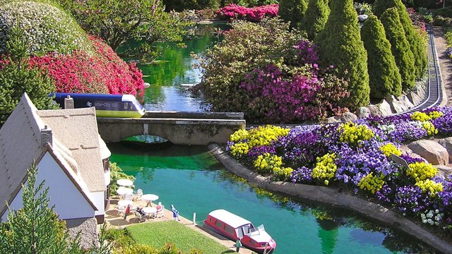 Cockington Green Gardens @Nicholls, Canberra, Kim Yang Music, Sapphire South Coast, Narooma, NSW, 5 Apr 2021