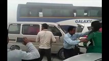 Mega Car Pile Up On Delhi Agra Highway