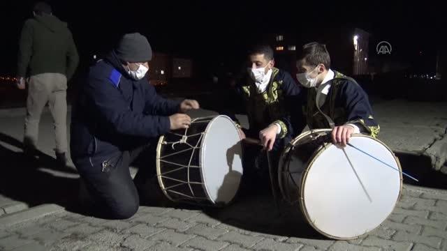 Ramazan davulcuları mesaiye başladı
