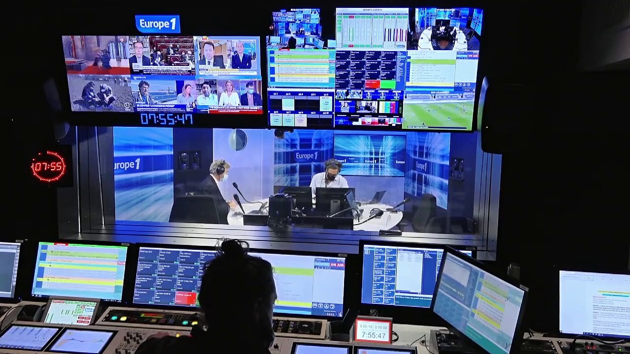 Nicolas Sarkozy : "Peltier c'est un nom de biscotte, il n'y a plus de star en politique" (Canteloup)