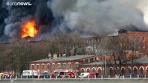 فيديو: حريق كبير في مصنع تاريخي للنسيج في سانت بطرسبرغ