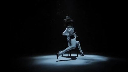 Espectacular tango bajo el agua