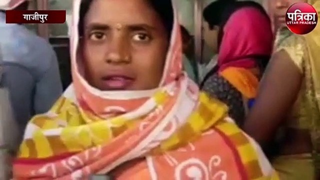 कोविड प्रोटोकॉल तोड़ कर चालान शुल्क जमा करने लिए प्रत्याशियों की लगी भीड़