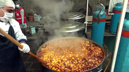 Kızılay Diyarbakır şubesi, 180 bin kişiye iftar yemeği ve kumanyası ikram edecek