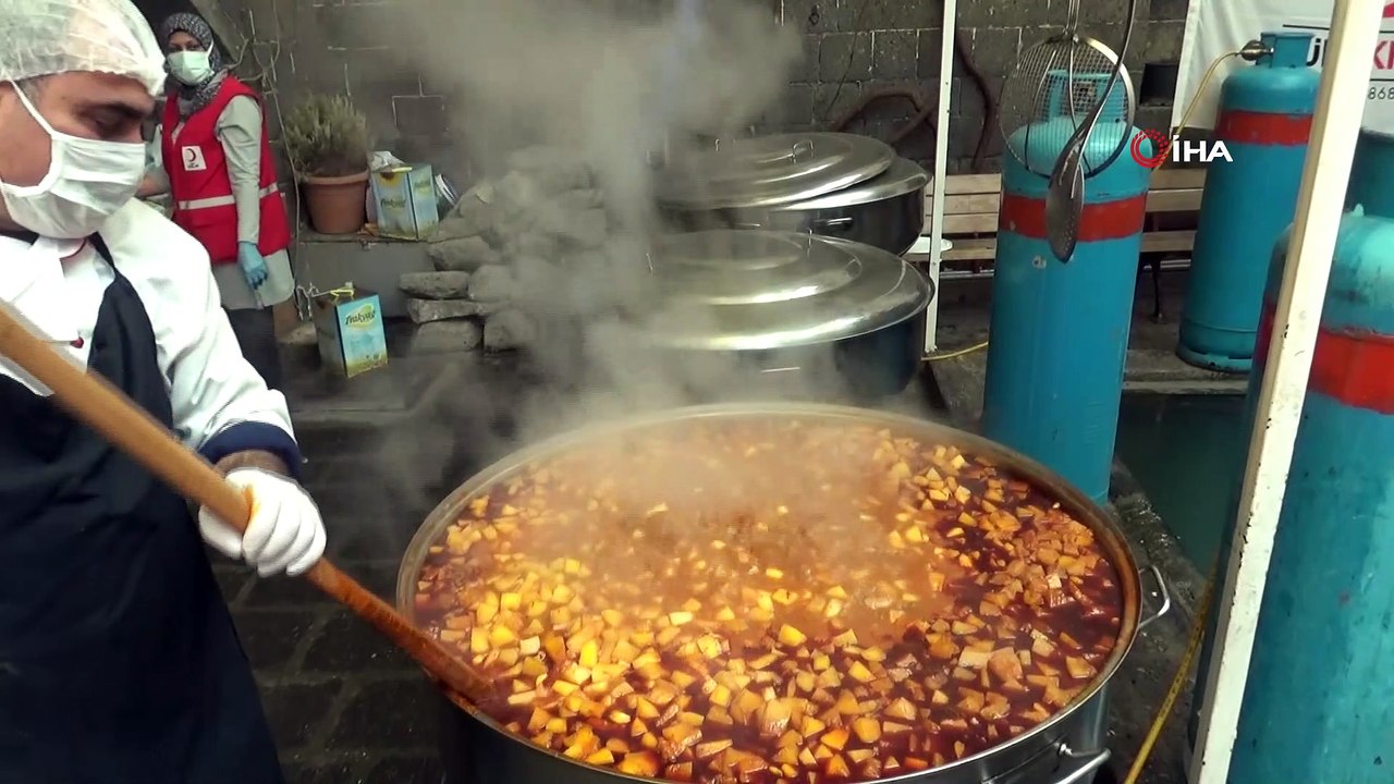 Kızılay Diyarbakır şubesi, 180 bin kişiye iftar yemeği ve kumanyası ikram edecek