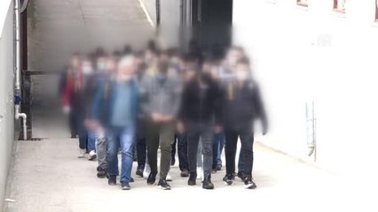 Son dakika haberi: Adana merkezli internetten dolandırıcılık operasyonunda yakalanan 99 zanlıdan 29'u tutuklandı