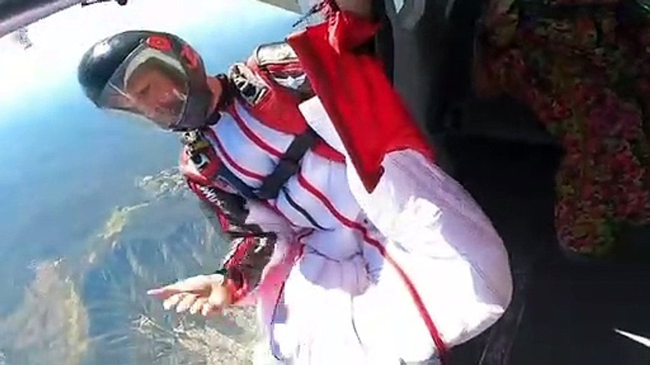 Parachuting2