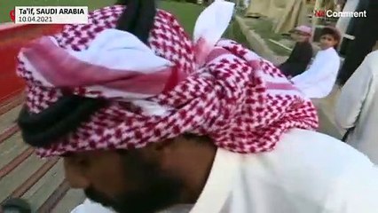 Saudi's Ta'if residents keep folklore war dance alive