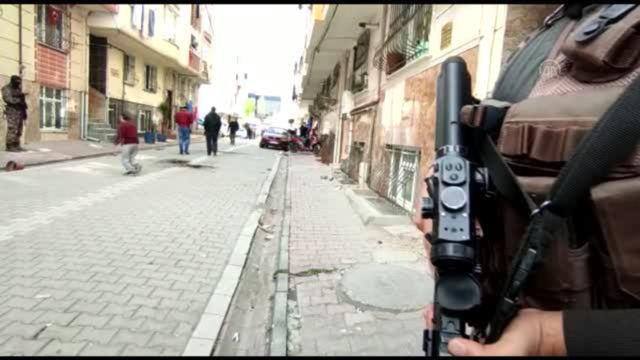 Esenyurt'ta, komşular arasında çıkan kavgada 5 kişi yaralandı