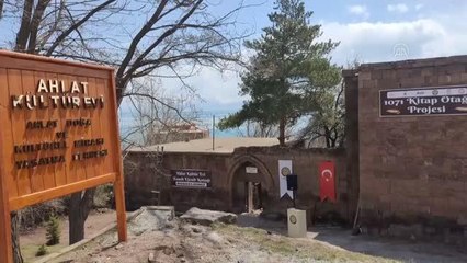 Ahlat'ta "1071 Kitap Otağı" projesi kapsamında oluşturulan kütüphanenin açılışı yapıldı