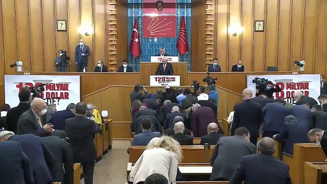 Kılıçdaroğlu 128 Milyar dolar nerede afişini Meclis'e astı!