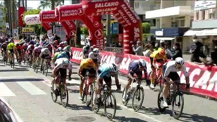 Après le réveil, la confirmation : La deuxième arrivée victorieuse de Cavendish en vidéo