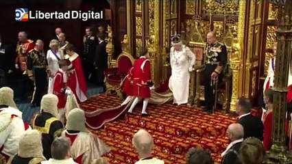 Isabel II afronta el " enorme vacío" dejado por su marido fallecido