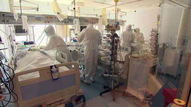 Hungría moviliza psicólogos como apoyo a sus sanitarios de primera línea