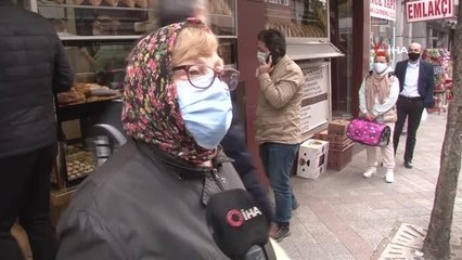 Ramazan'ın ilk gününde fırınların önünde pide kuyrukları oluştu