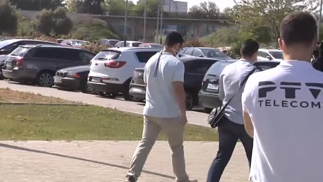 La Guardia Civil registra la sede central de Abengoa en Sevilla