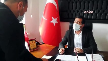 CHP'li başkandan "128 milyar dolar nerede?" pankartını kaldıran polise: Sormak suç mu?