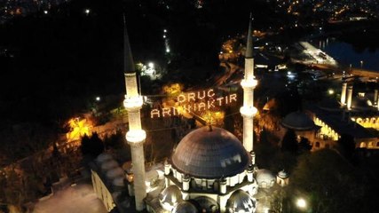 Eyüpsultan Camii bu yılda ilk iftarda boş kaldı