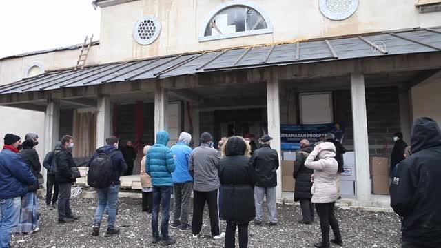 SARAYBOSNA -Türkiye Diyanet Vakfı Bosna Hersek'te ihtiyaç sahibi ailelere gıda yardımı yaptı