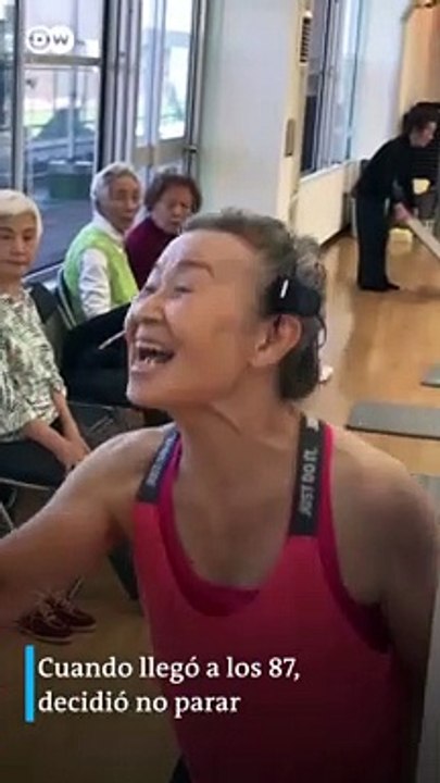 Entrenadora 90+ japonesa - DW