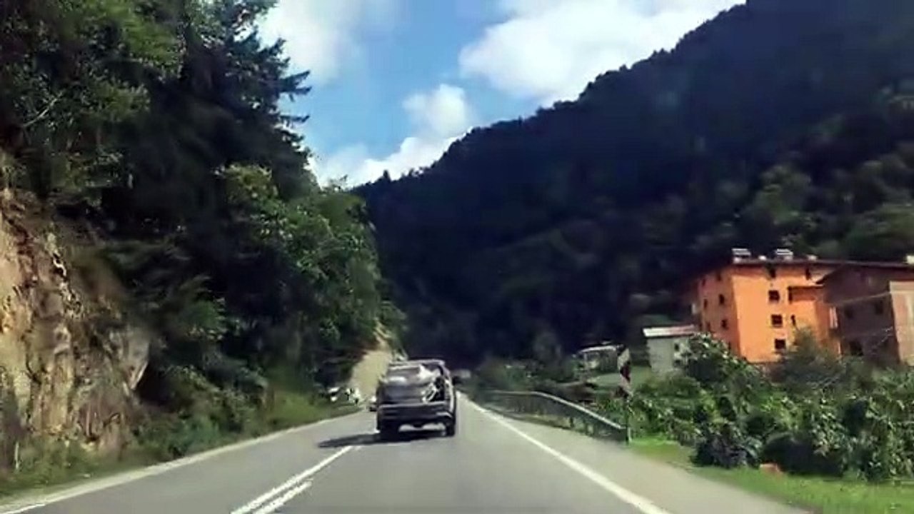Uzungöl'e Doğru Giden Yol