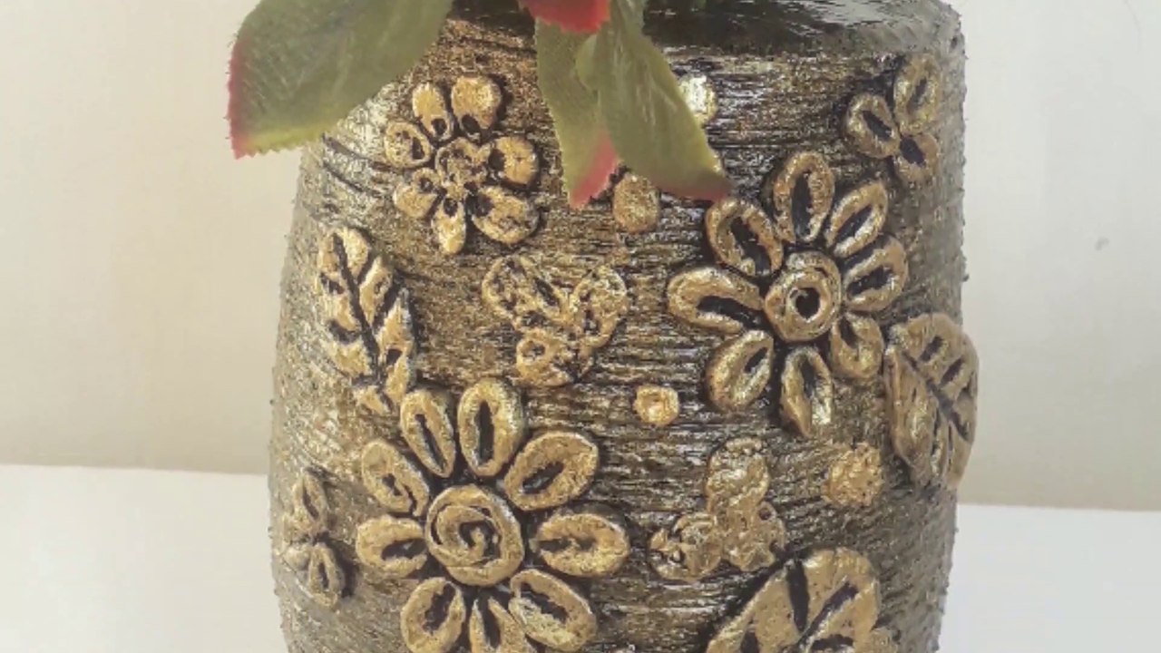 How to make a Beautiful Vase with CARDBOARD and White Cement