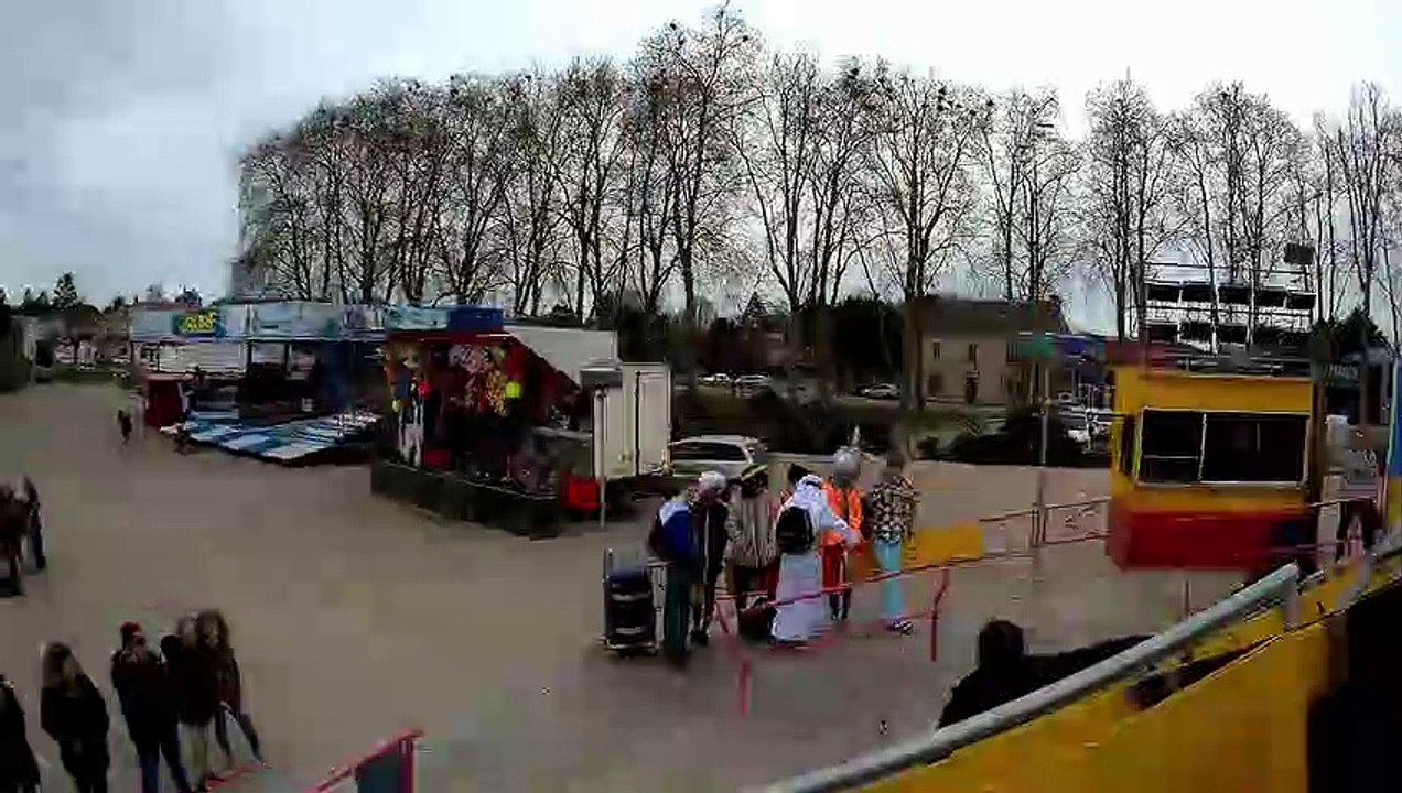 HULLY DANCE (Onride) - Fête Foraine Fontenay-le-Comte 2018
