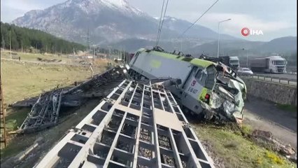 Adana'da yük treni raydan çıktı